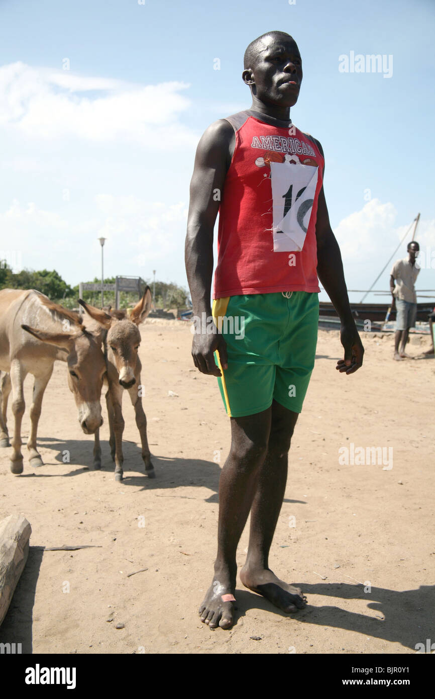 Guida sul fronte mare in Lamu durante il festival Maulidi Foto Stock