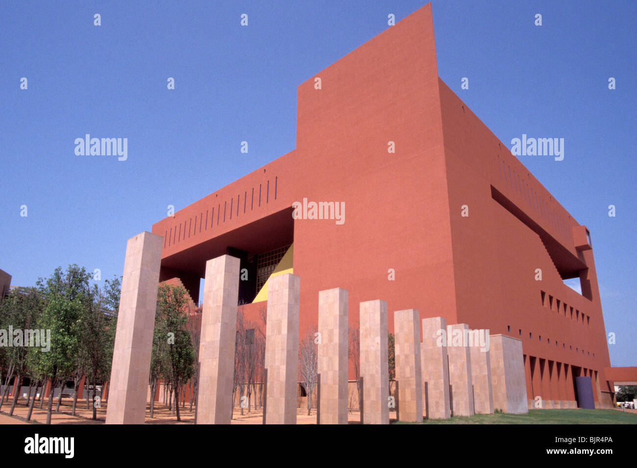 San Antonio Central Library edificio progettato dall architetto Messicano Ricardo Legorreta, San Antonio, Texas Foto Stock