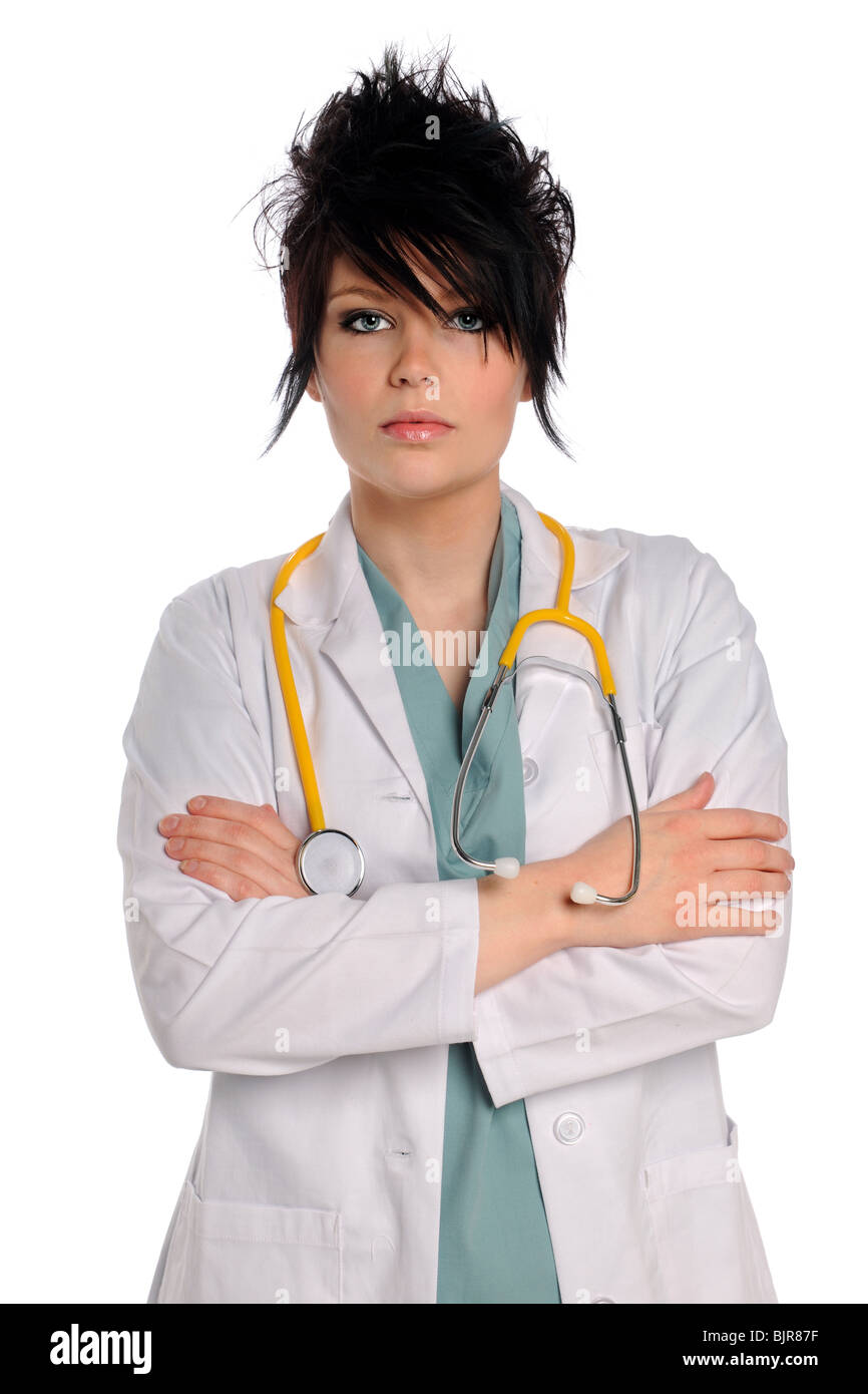 Ritratto di giovane operatore sanitario con le braccia incrociate isolato su bianco Foto Stock