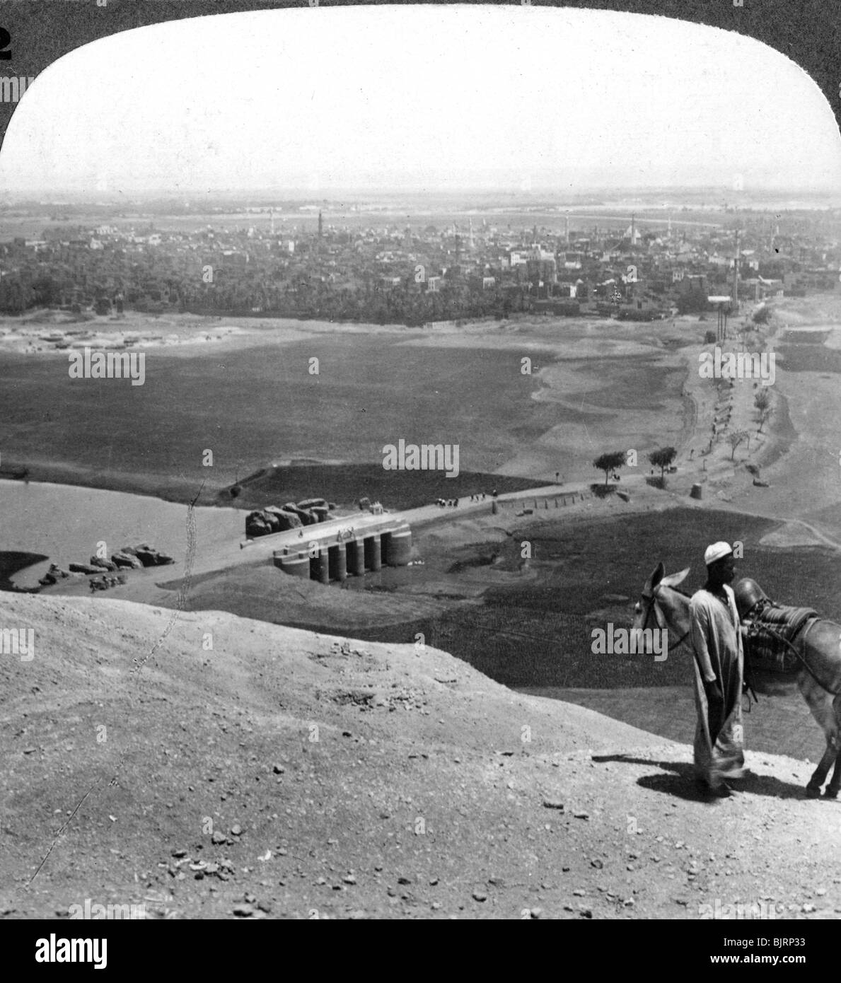 "Assiut, la più grande città dell'Alto Egitto", 1905.Artista: Underwood & Underwood Foto Stock
