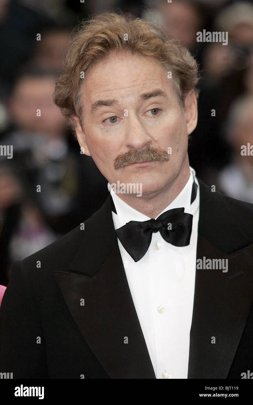 KEVIN KLINE CANNES FILM FESTIVAL 2004 a CANNES Francia 21 Maggio 2004 Foto Stock