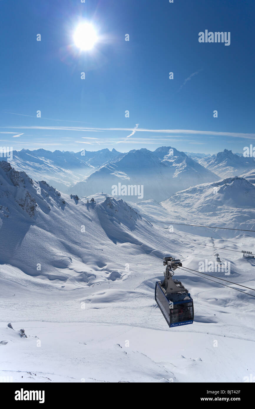Vista di Valluga funivia in St San Anton am Arlberg in inverno la neve Alpi austriache Austria Europa Foto Stock