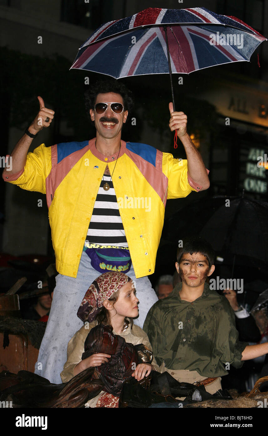 SACHA baron cohen come BORAT BORAT PREMIERE L' ODEON LONDON 25 Ottobre 2006 Foto Stock