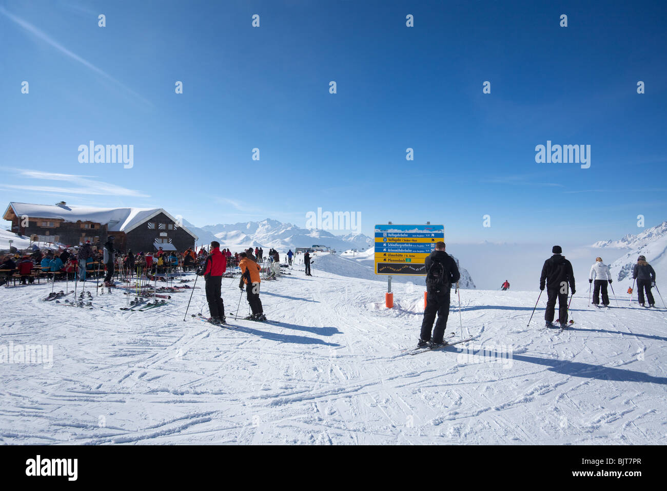 Ulmer Hutte Ristorante di montagna in St San Anton am Arlberg in inverno la neve Alpi austriache Austria Europa Foto Stock
