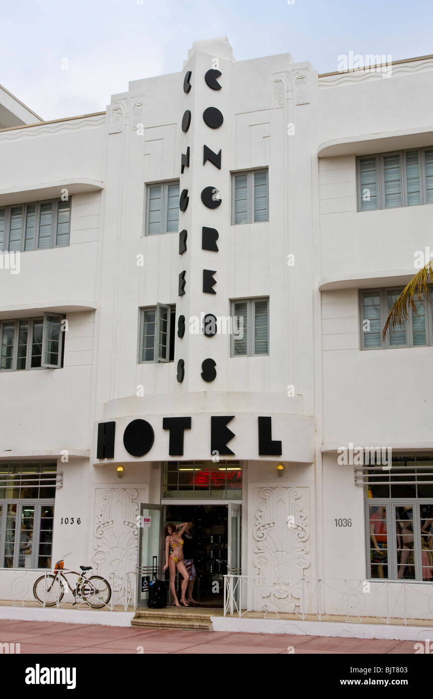 Il 1936 Congress Hotel. Nello stile Art Deco alloggio progettato da Henry Hohauser, sulla spiaggia di South Beach a Miami, Florida, Stati Uniti d'America. Foto Stock