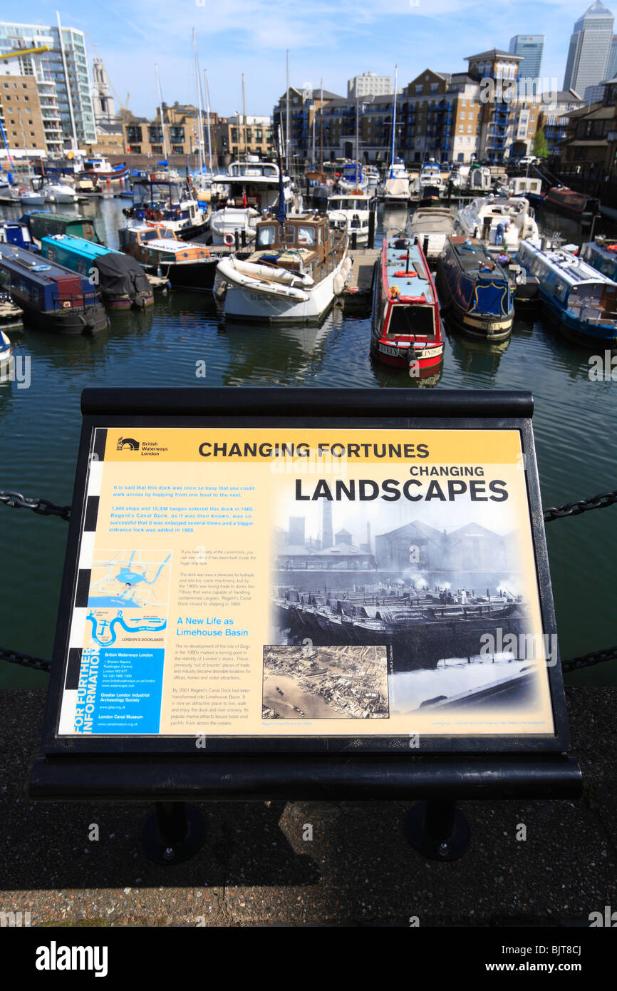 Bacino Limehouse Marina, Londra. Foto Stock