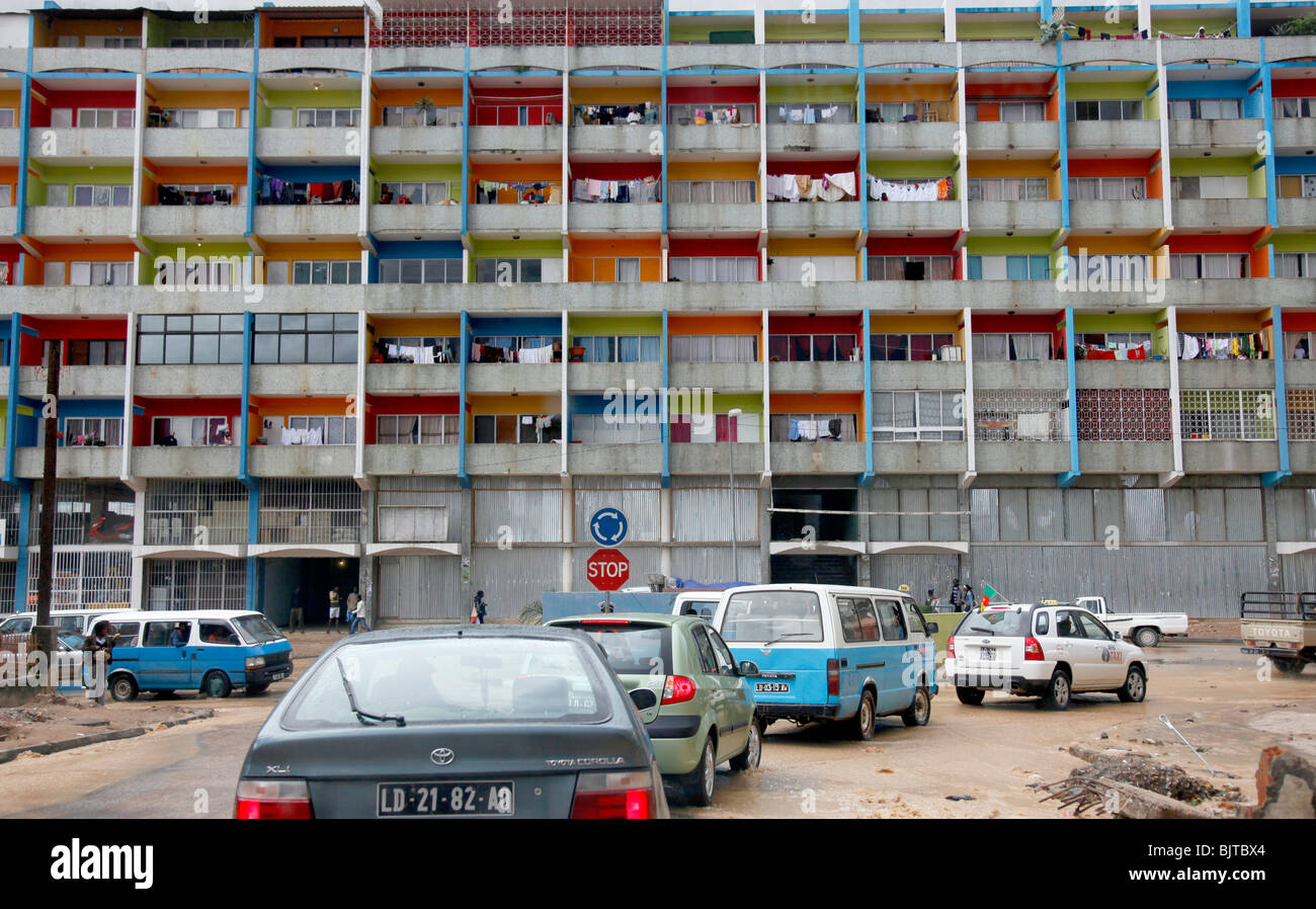 Alloggiamento e appartamenti nella città di Lubango, Provincia di Huila, Angola, Africa Foto Stock