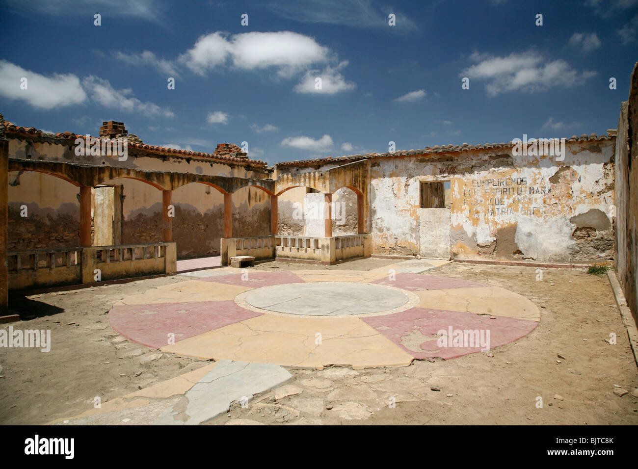 I resti del Reduto Sao Pedro fort. Benguela, Angola. L'Africa. © Zute Lightfoot www.lightfootphoto.com Foto Stock