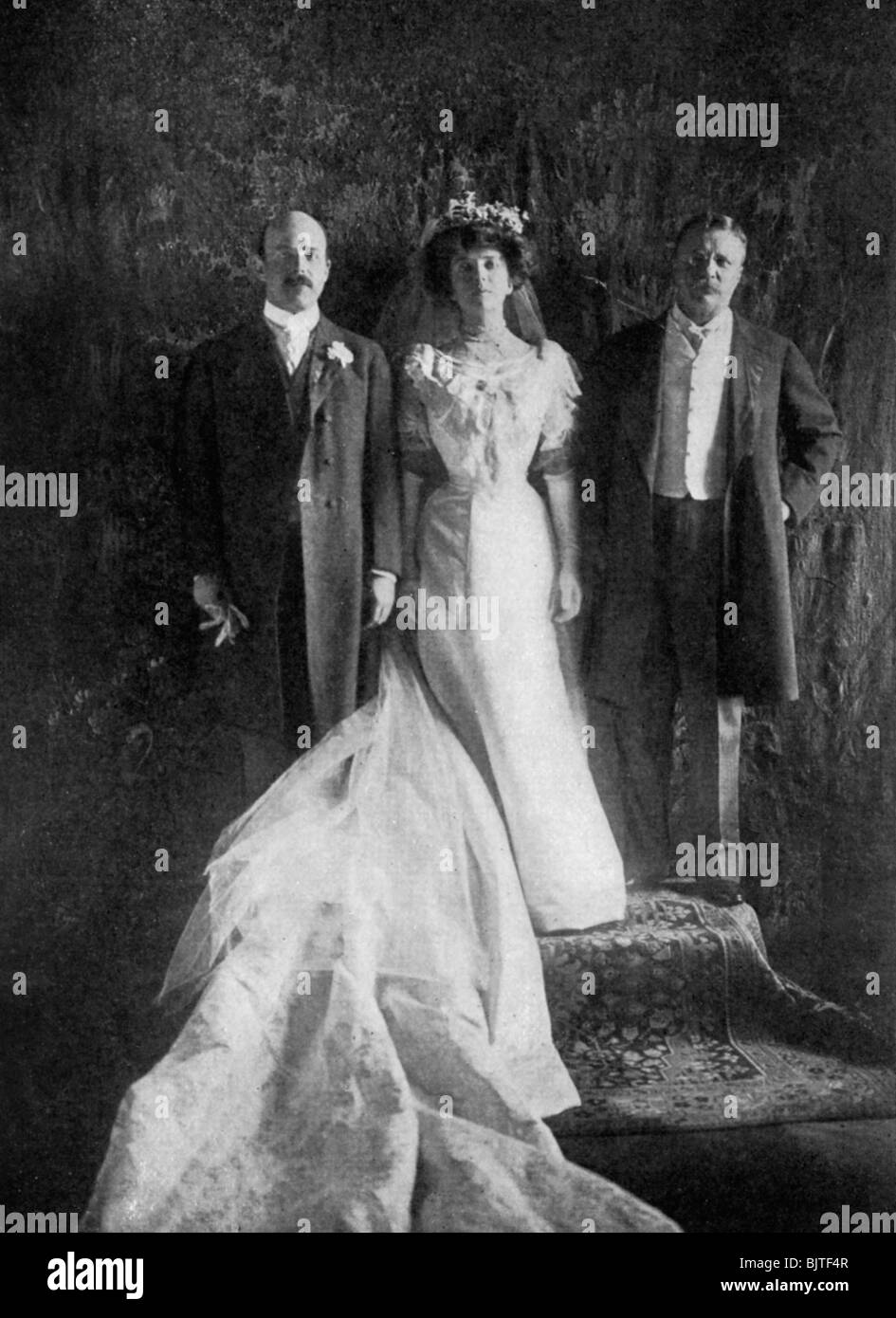 Il presidente Roosevelt e il signor e la signora Longworth, 1906 (1908). Artista: sconosciuto Foto Stock
