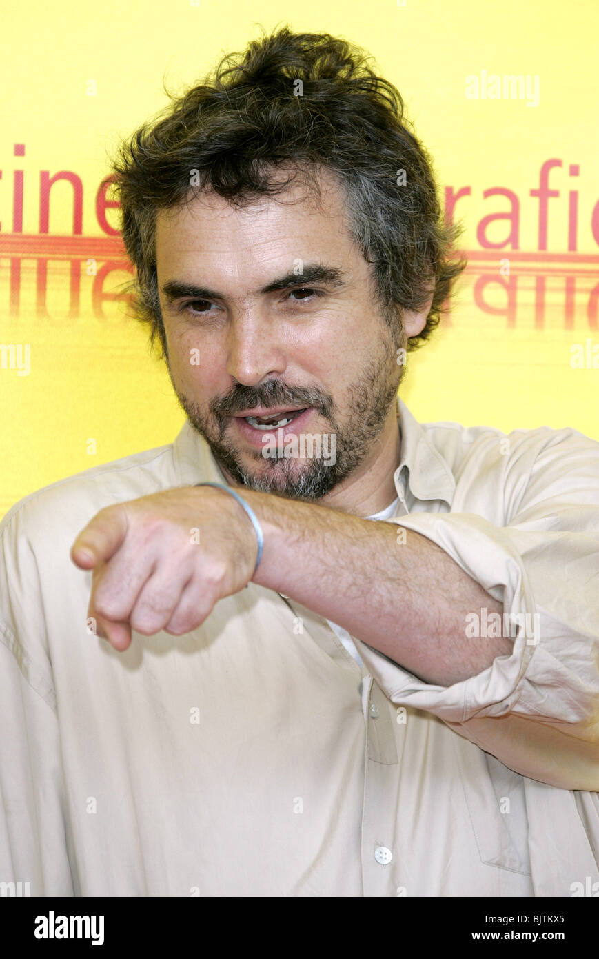 ALFONSO CUARON ORIZZONTI GIURIA PHOTOCALL Lido Venezia Italia 03 Settembre 2004 Foto Stock