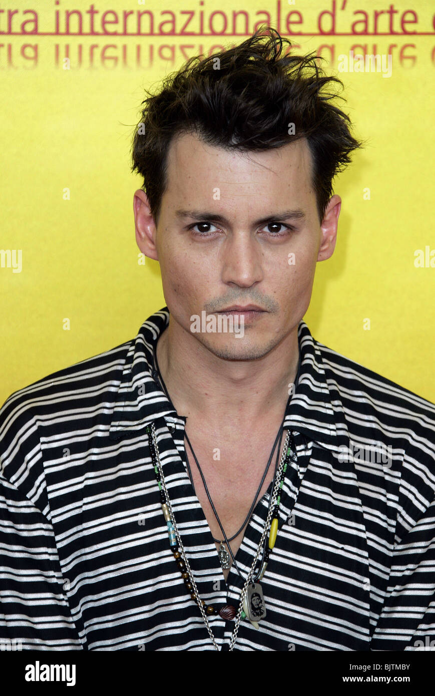 JOHNNY DEPP TROVARE NEVERLAND PHOTOCALL 61ST FESTIVAL DEL CINEMA DI VENEZIA LIDO VENEZIA ITALIA 04 Settembre 2004 Foto Stock