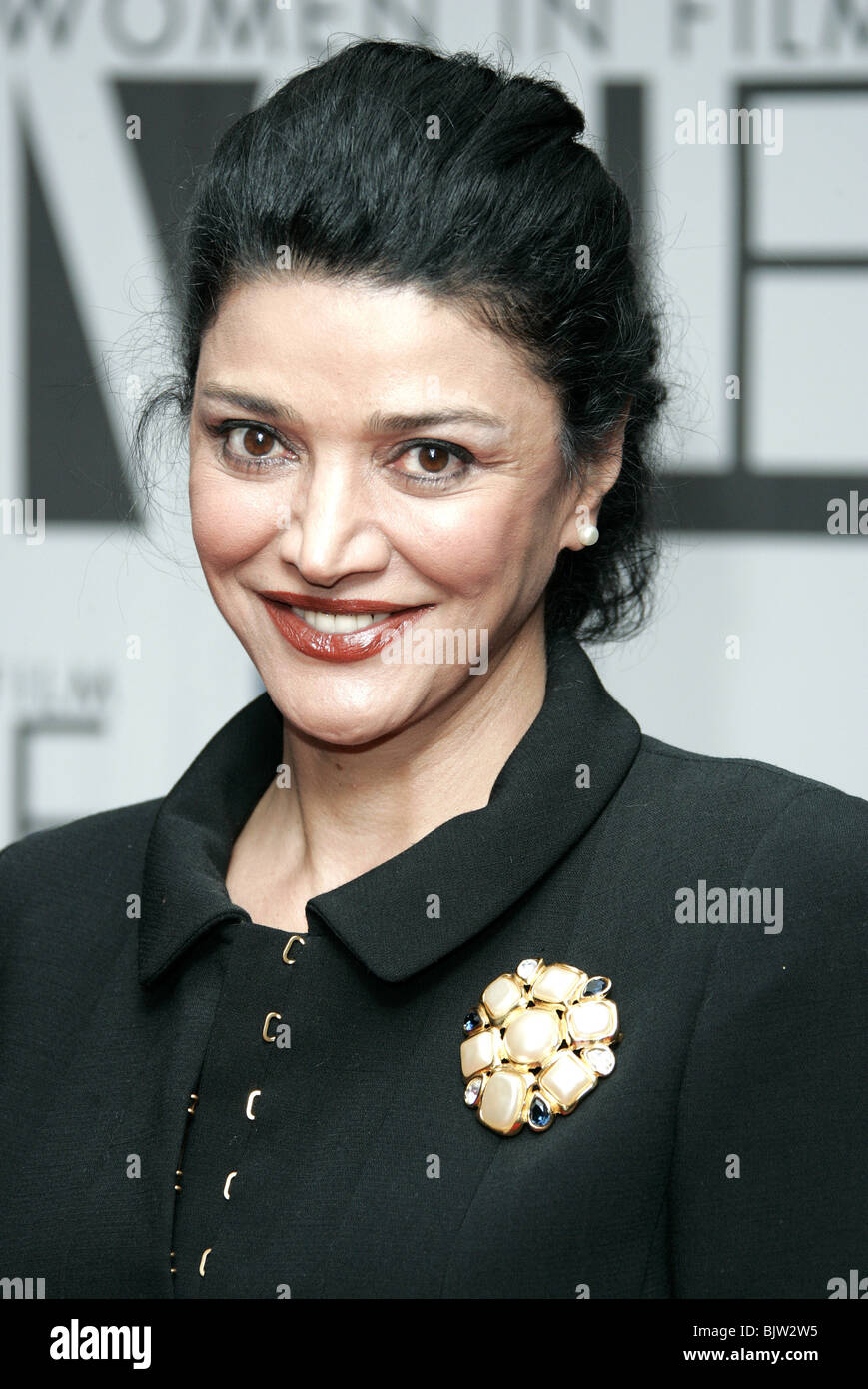 SHOHREH AGHDASHLOO DONNE NELLA PELLICOLA E MOTO GENERALE UNIVERSAL STUDIOS LA USA 05 Gennaio 2005 Foto Stock