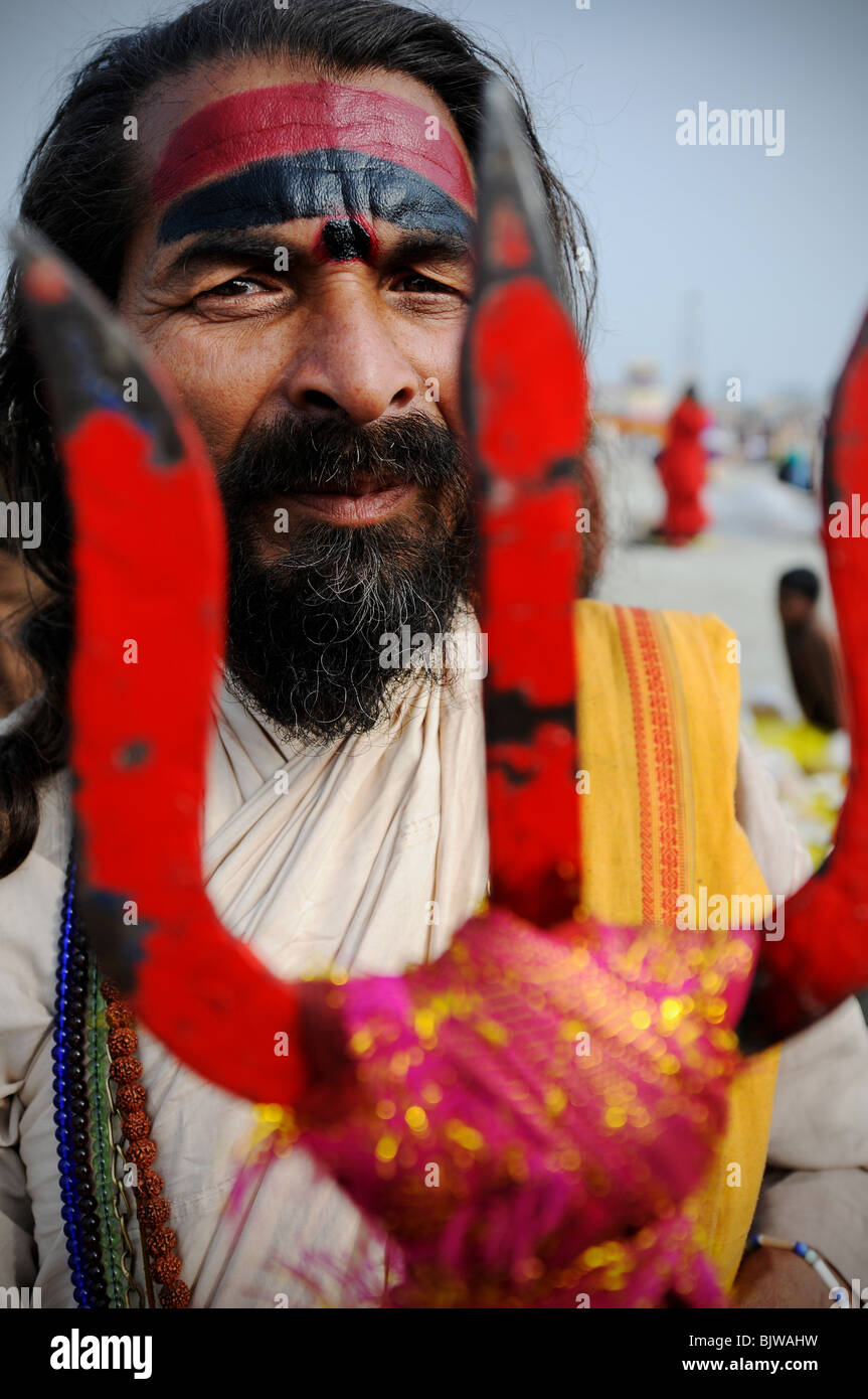 Hindu uomo santo (Sadhu) Foto Stock