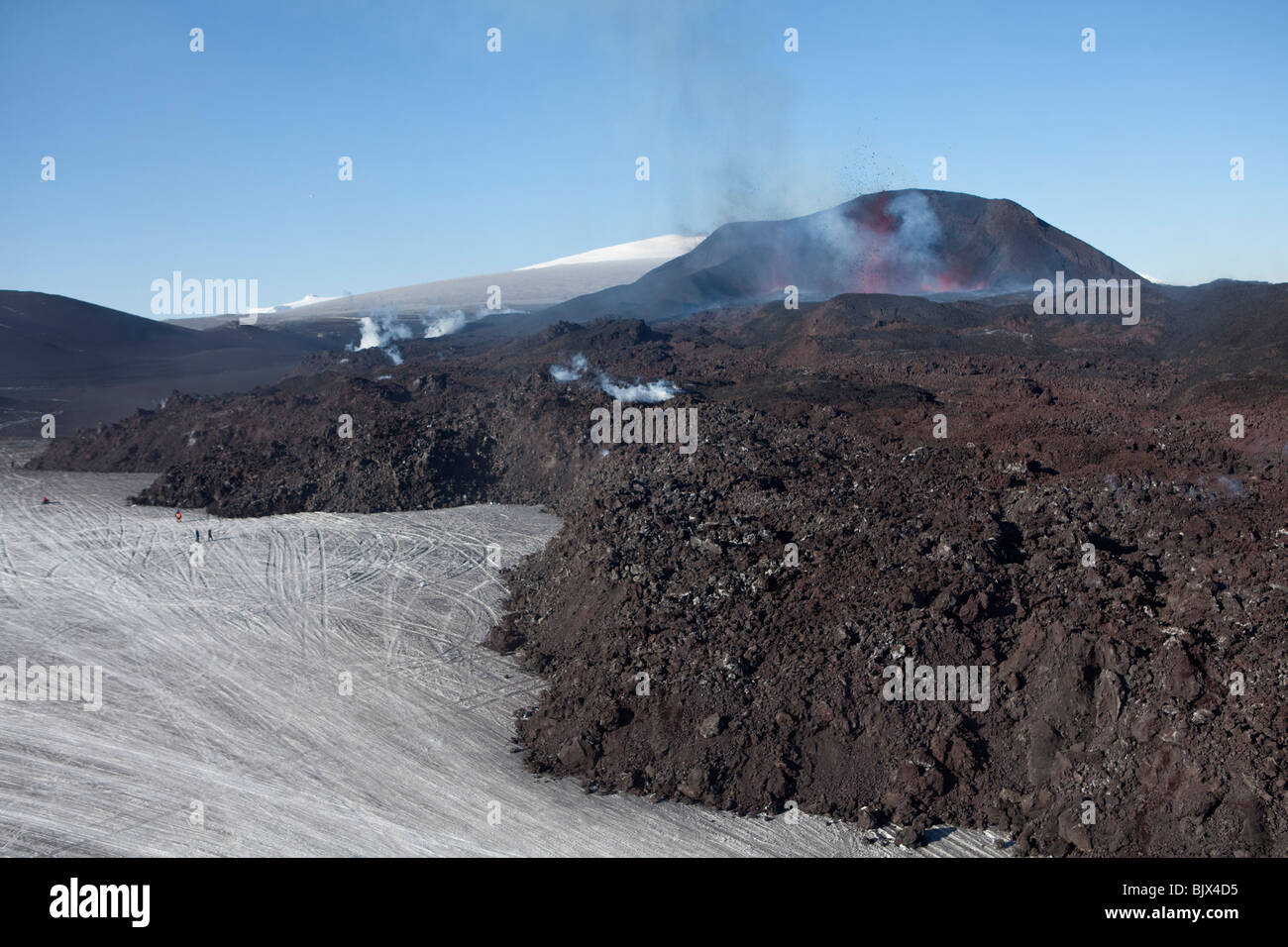 Nuova lava che dall'eruzione vulcanica a Fimmvorduhals, in Eyjafjallajokull, Islanda Foto Stock