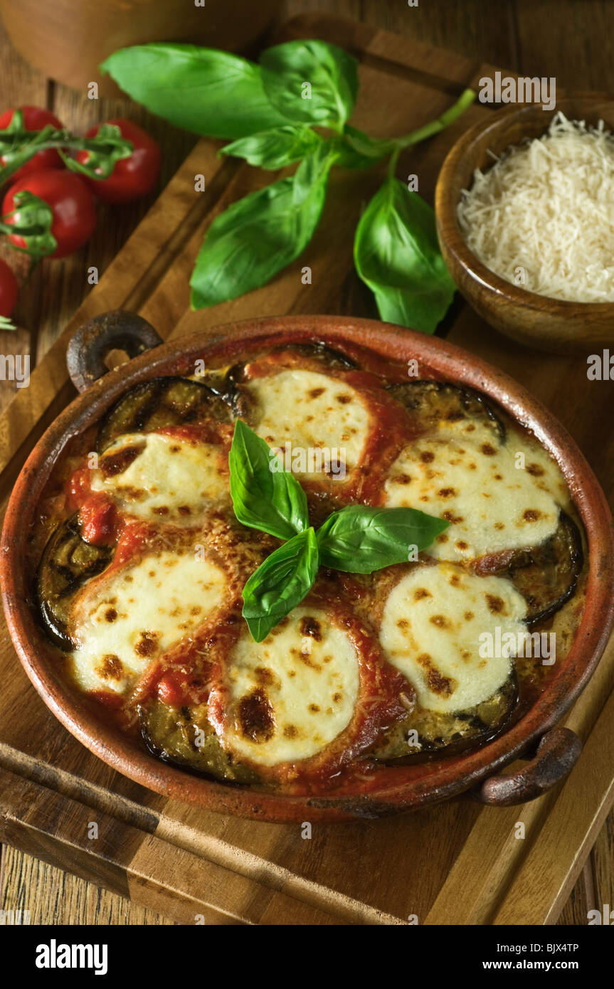 Melanzane alla Parmigiana di melanzane italiano piatto Foto Stock