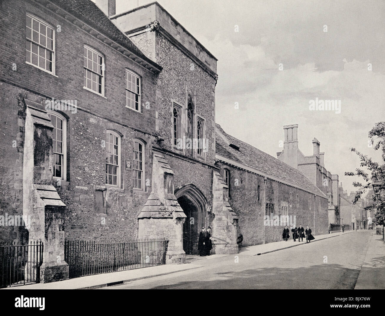 Winchester College. La parte anteriore del Nord visto dalla direzione di Wolvesey Palace circa 1930. Foto Stock