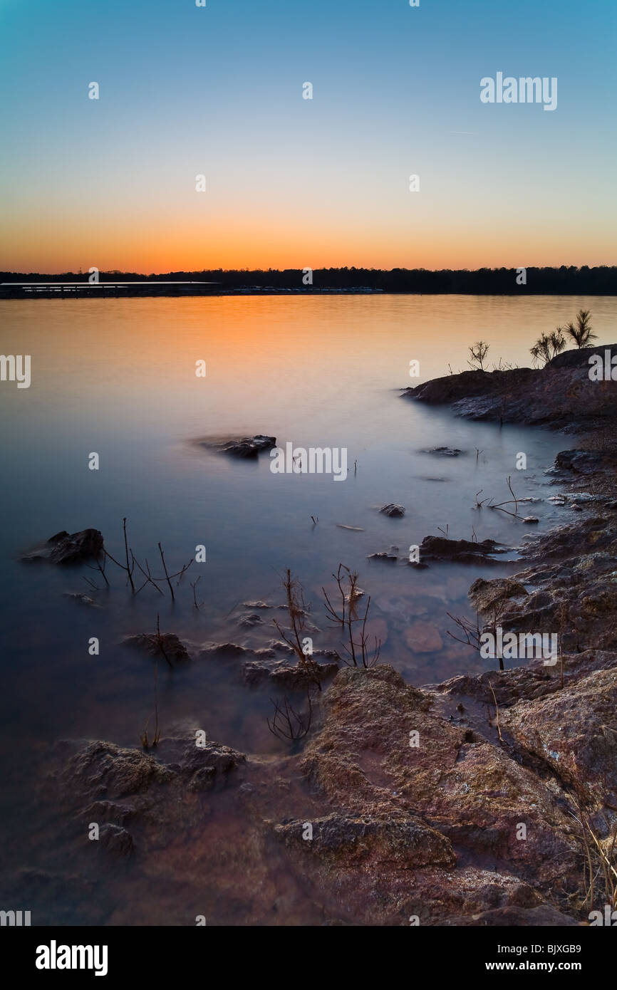 Mountain View park si trova vicino a gainesville, ga sul Lago Lanier. è abbastanza popolare con la banca locale come pescatore ha una bella spiaggia appartata area da cui pescare. Lago Lanier (Lago Lanier sydney) è un 38.000 acri di lago con oltre 690 chilometri di costa nel nord della Georgia. è stato creato mediante il completamento del buford diga sul fiume Chattahoochee nel 1956. è alimentato anche dal fiume chestatee. Foto Stock