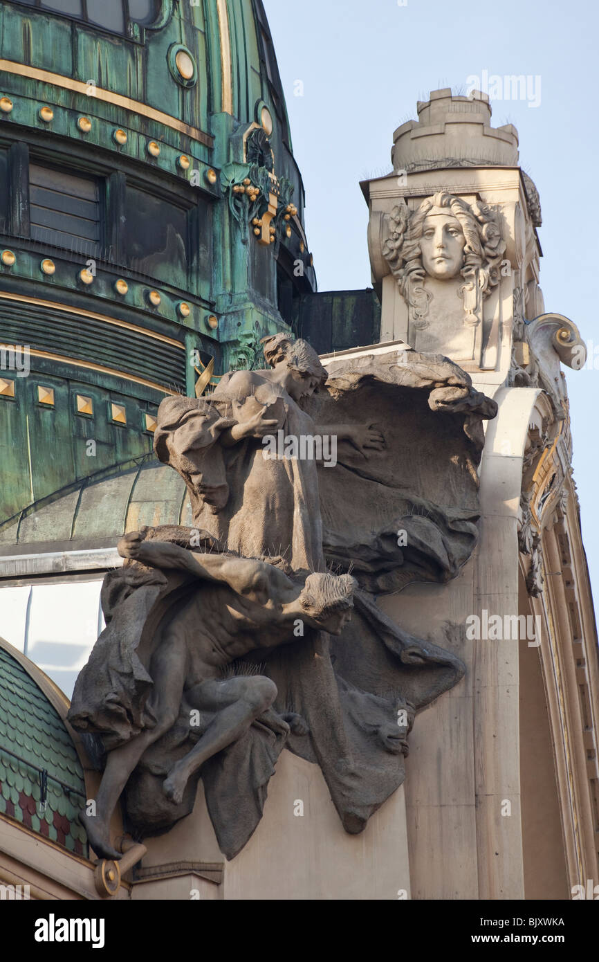 Dettaglio della cupola, Casa Municipale, Obecní dům, Praga, Repubblica Ceca Foto Stock