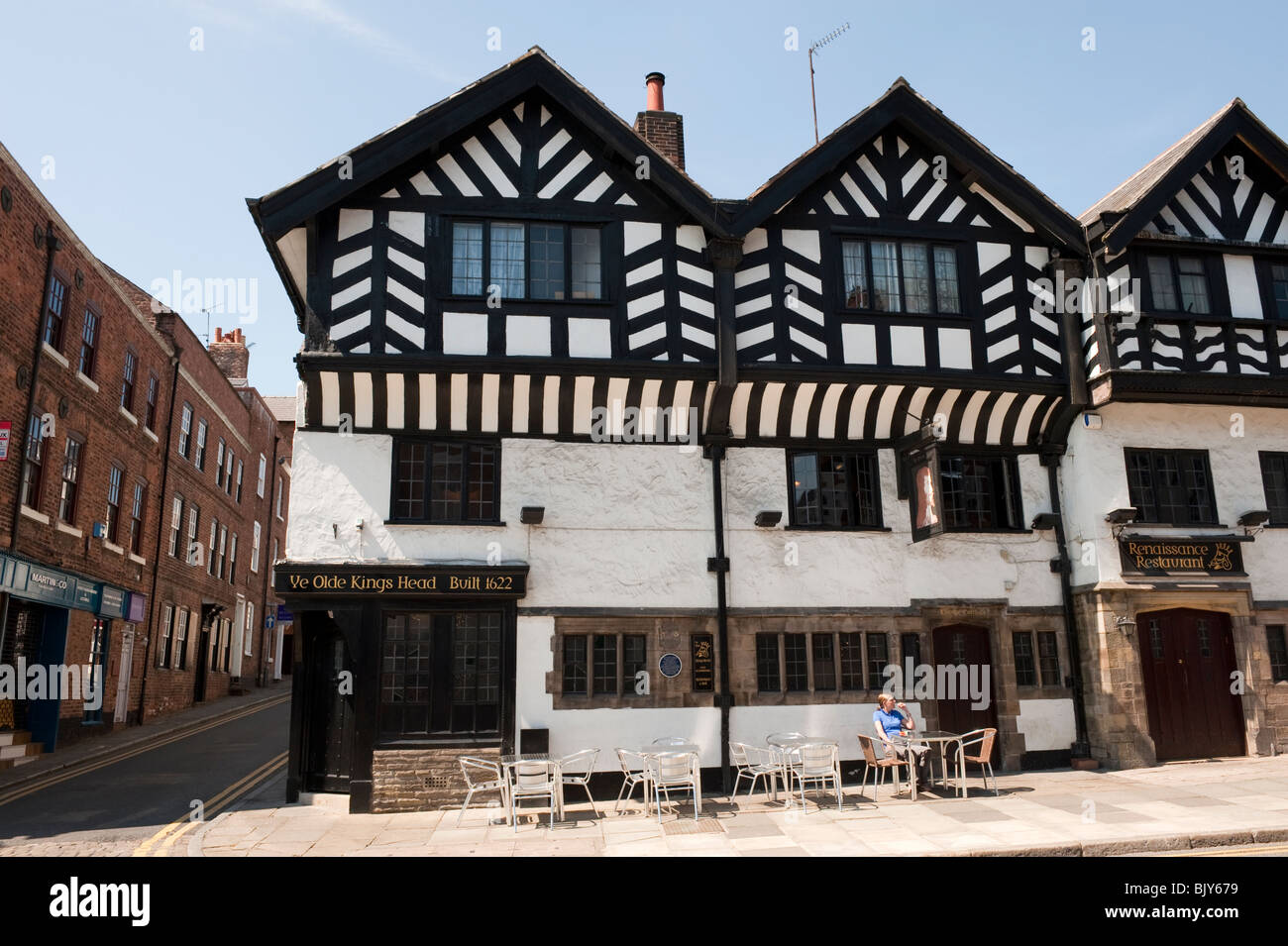 Ye Olde Kings Head pub costruito nel 1622 Chester Cheshire Regno Unito Foto Stock
