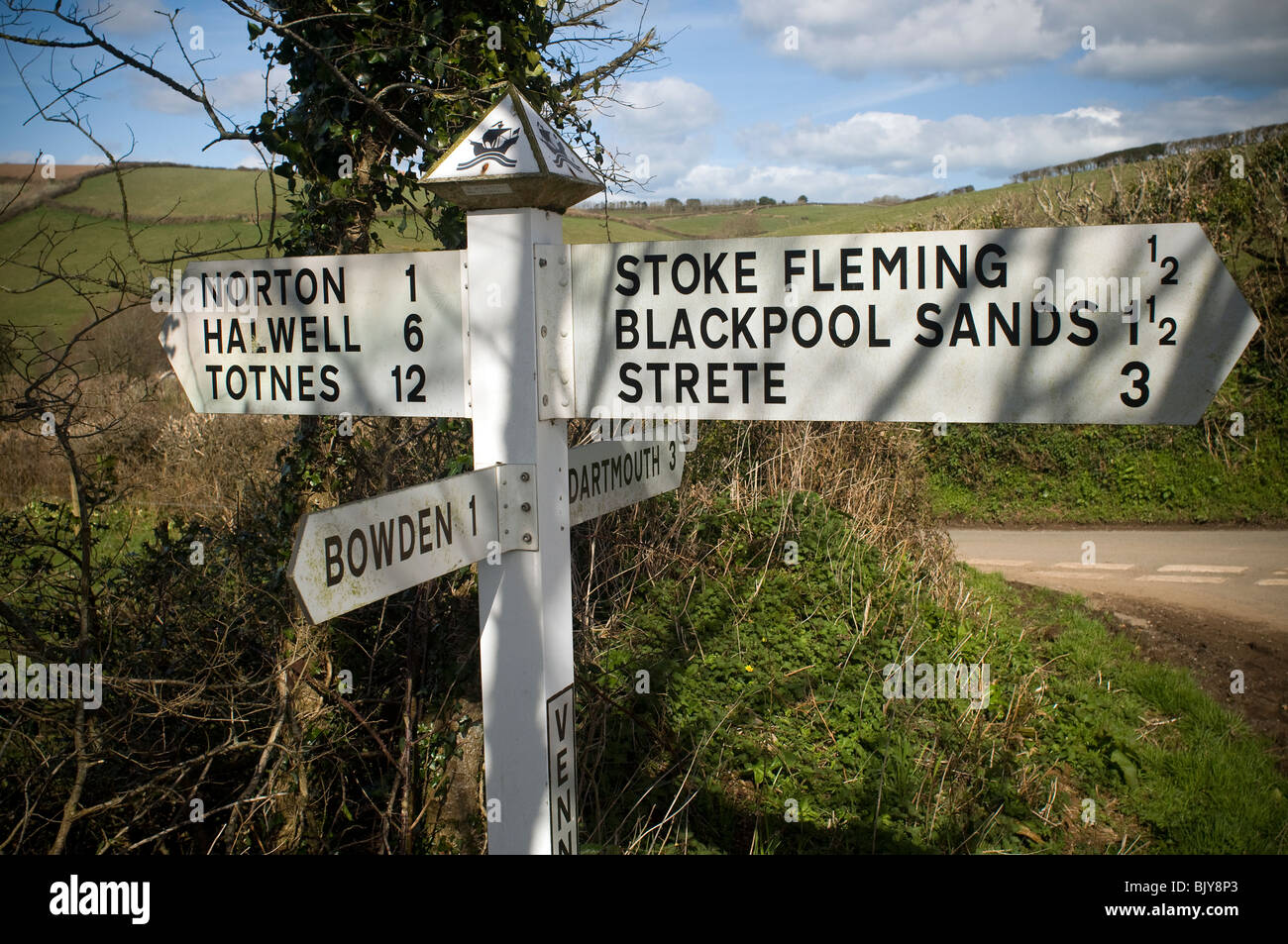 Cartello a Venn in un paese corsie vicino a Stoke Fleming Foto Stock