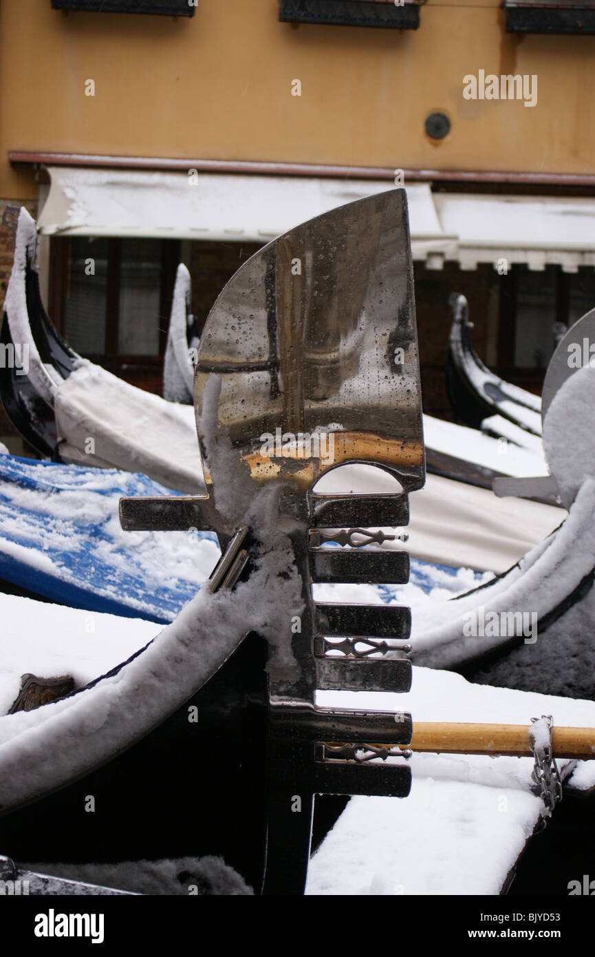 Venezia nella neve - la gondola ferro, Bacino Orsoleo Foto Stock