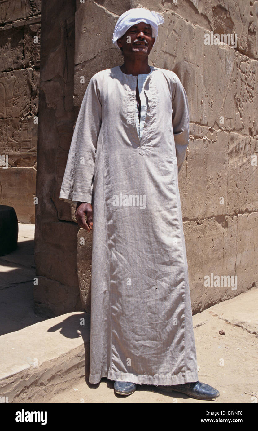 Uomo egiziano del Tempio di Luxor in Egitto il Nord Africa Foto Stock