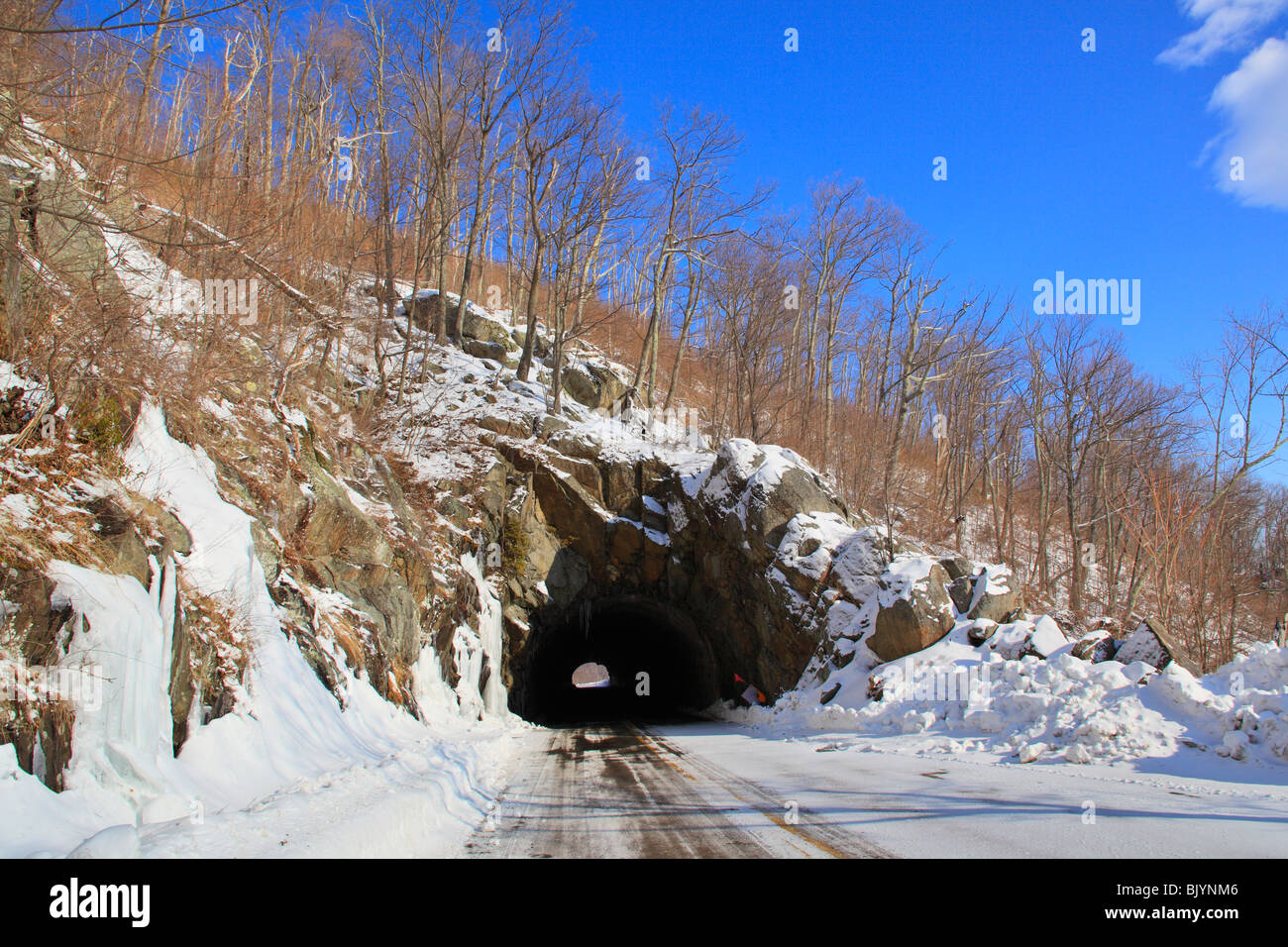 Marys Tunnel di roccia, Parco Nazionale di Shenandoah, Virginia, Stati Uniti d'America Foto Stock