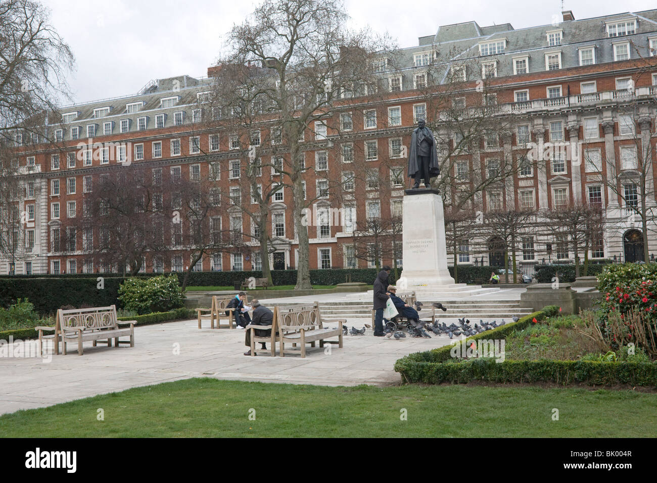 Statua di Franklin Delano Roosevelt in Grosvenor Square, Londra GB UK Foto Stock
