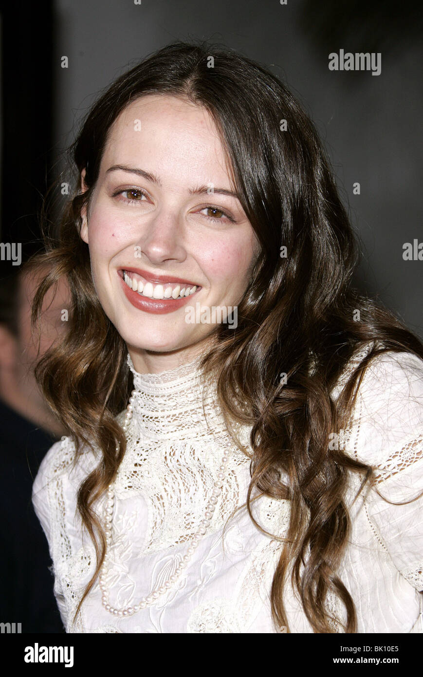 AMY ACKER SERENITÀ FILM PREMIER UNIVERSAL CITY WALK BURBANK LOS ANGELES STATI UNITI D'AMERICA 22 Settembre 2005 Foto Stock