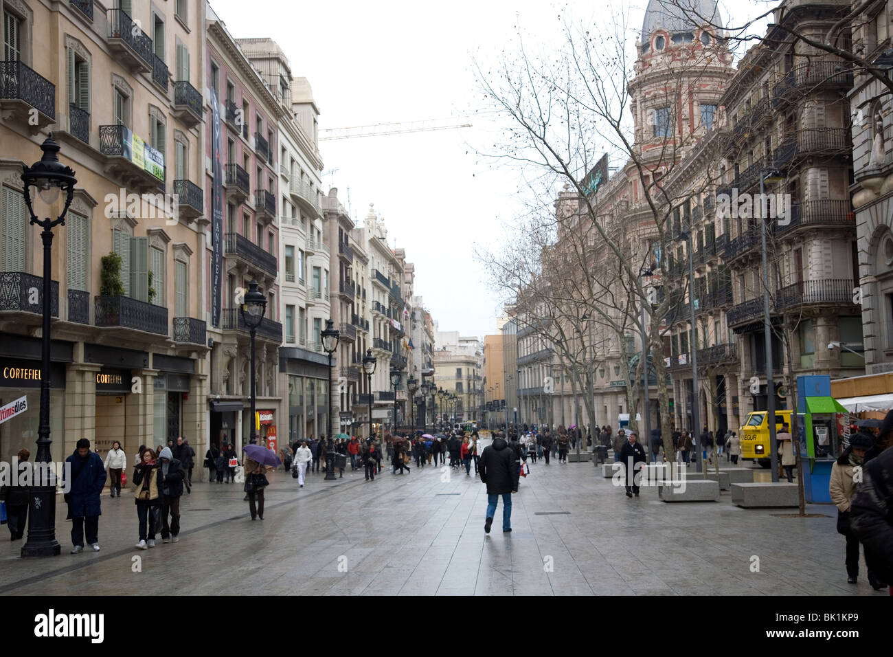 Avinguda del Portal de l'Angel , throughfare retail in Barcellona Foto Stock