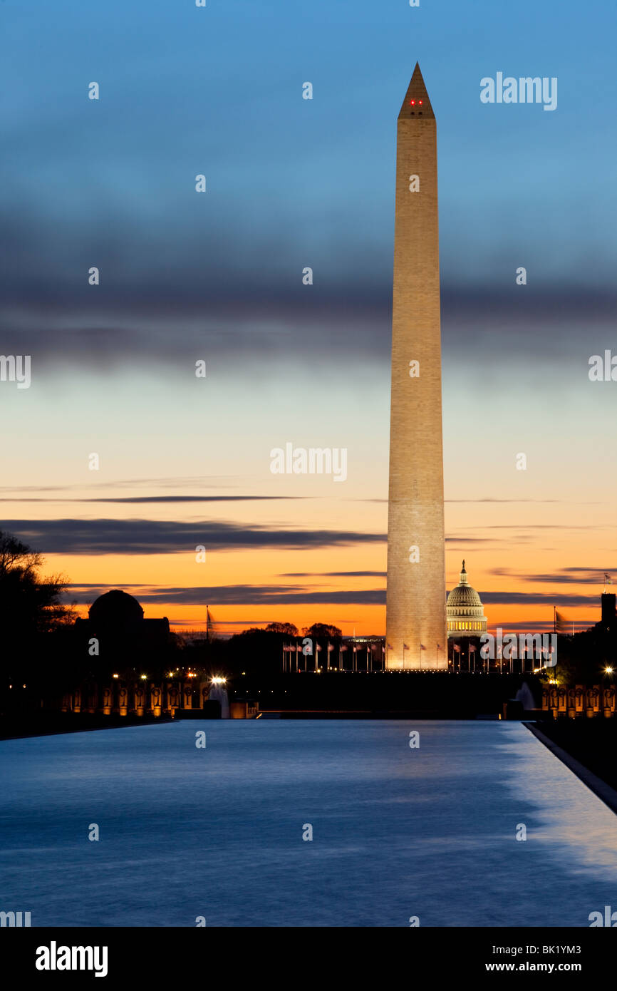 Sunrise over Washington Monument e gli Stati Uniti Campidoglio di Washington DC, Stati Uniti d'America Foto Stock
