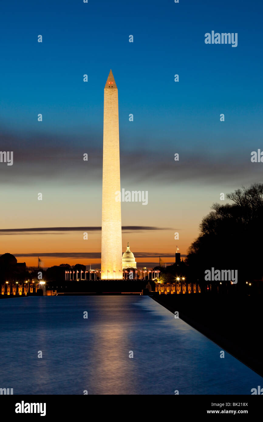 Sunrise over Washington Monument e gli Stati Uniti Campidoglio di Washington DC, Stati Uniti d'America Foto Stock
