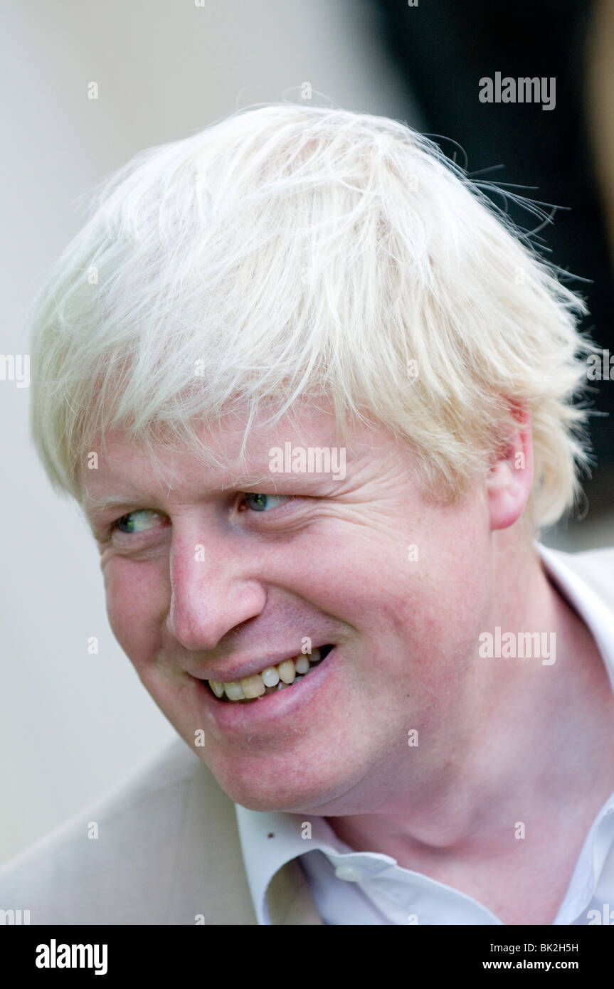 Boris Johnson, sindaco di Londra, parla alla folla a ruota libera in bicicletta, Londra, 21 settembre 2008. Foto Stock