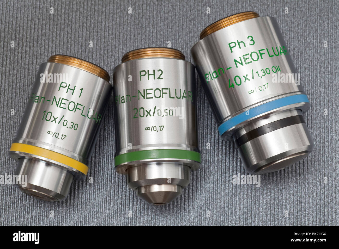 Zeiss microscopio a contrasto di fase Piano fluorite Neofluar obiettivi, infinity rettificato Foto Stock