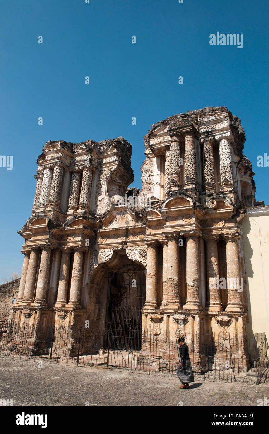 El Carmen rovine della chiesa, Antigua, Sito Patrimonio Mondiale dell'UNESCO, Guatemala, America Centrale Foto Stock
