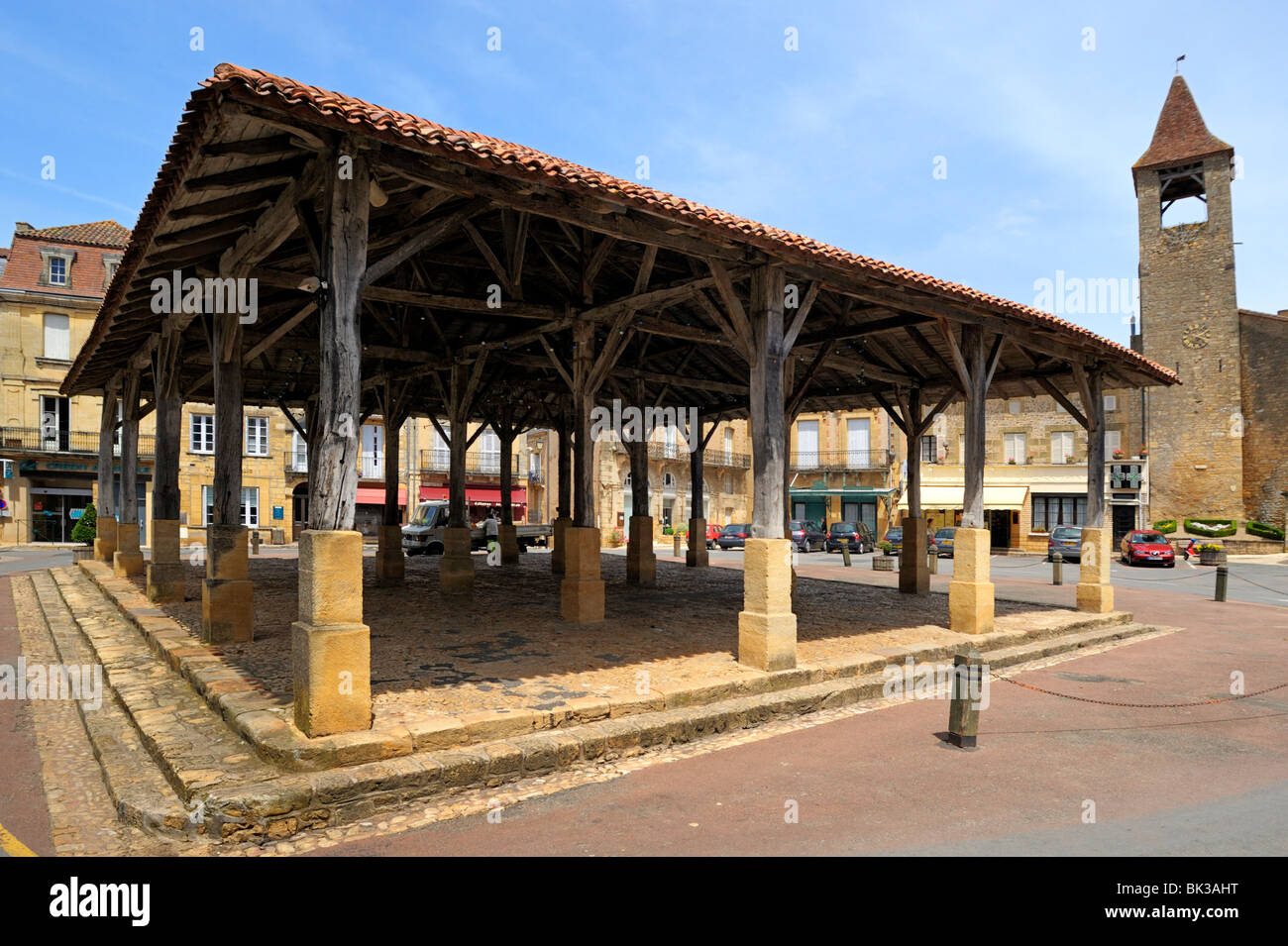 Mercato del legname Hall, Belves, Aquitaine - Dordogne, Francia, Europa Foto Stock