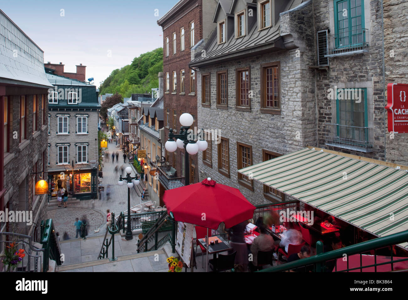 Rue du Petit-Champlain nella città bassa, Quebec City, Quebec, Canada, America del Nord Foto Stock