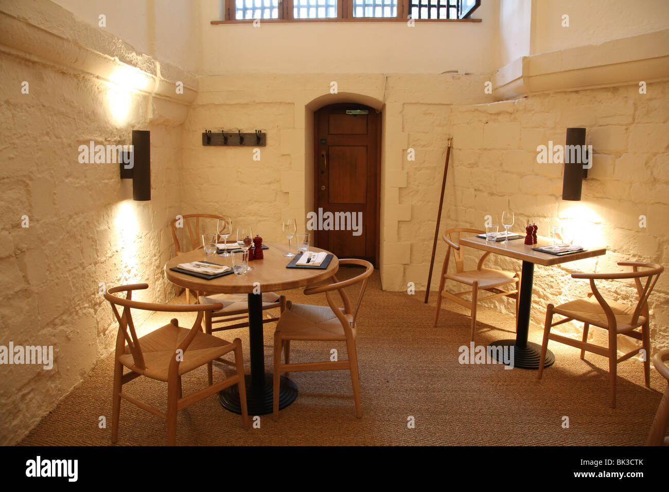 La Cattedrale di St Paul e ristorante a Londra (sagrato, al di sotto di San Paolo) Foto Stock