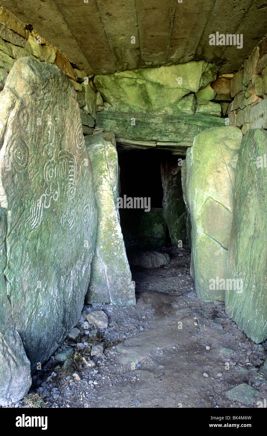 Il Tumulo T, Slieve Na Calliaghe, nella contea di Meath, sepoltura camera tomba interno Irlanda Eire Irish tombe preistoriche camere grave Foto Stock