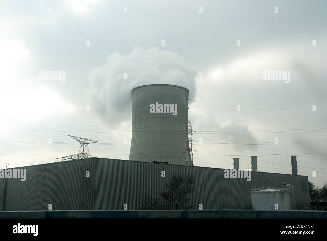 Electrabel power plant a Drogenbos, nei pressi di Bruxelles. Belgio Foto Stock
