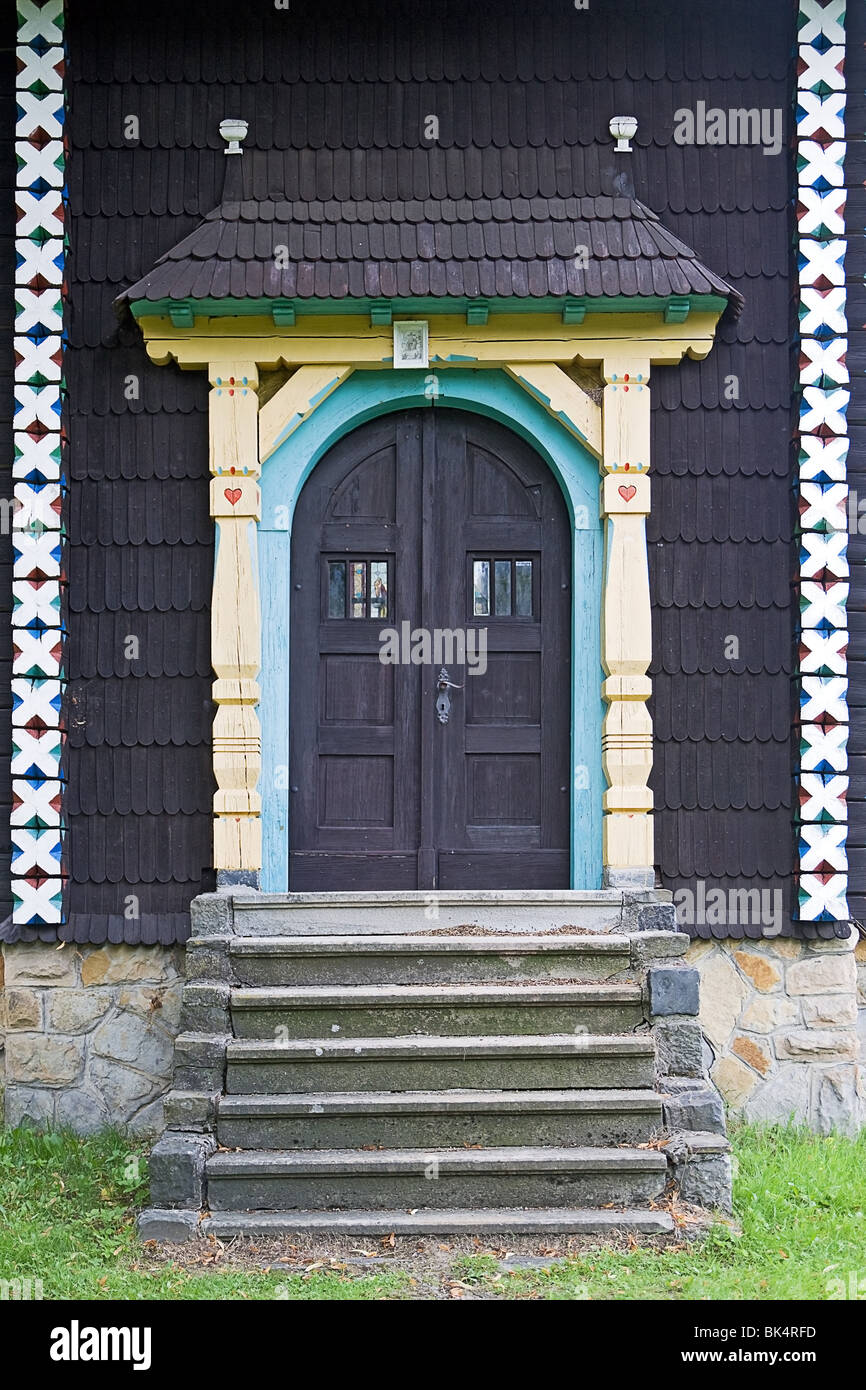 Porta di ingresso alla chiesa Foto Stock