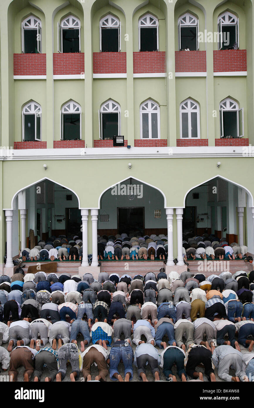 La preghiera del venerdì alla moschea di Kathmandu, Kathmandu, Nepal, Asia Foto Stock