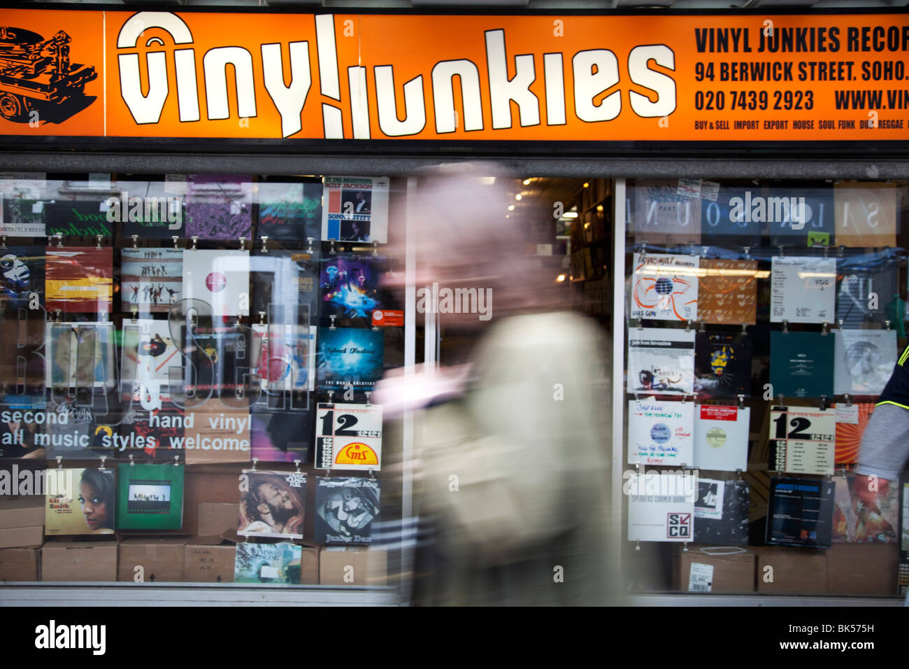 Drogati di vinile record shop, Berwick Street, Londra. Foto Stock