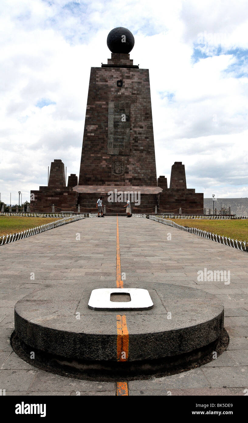 Mitad del Mundo, metà del monumento del mondo, Ecuador Foto Stock