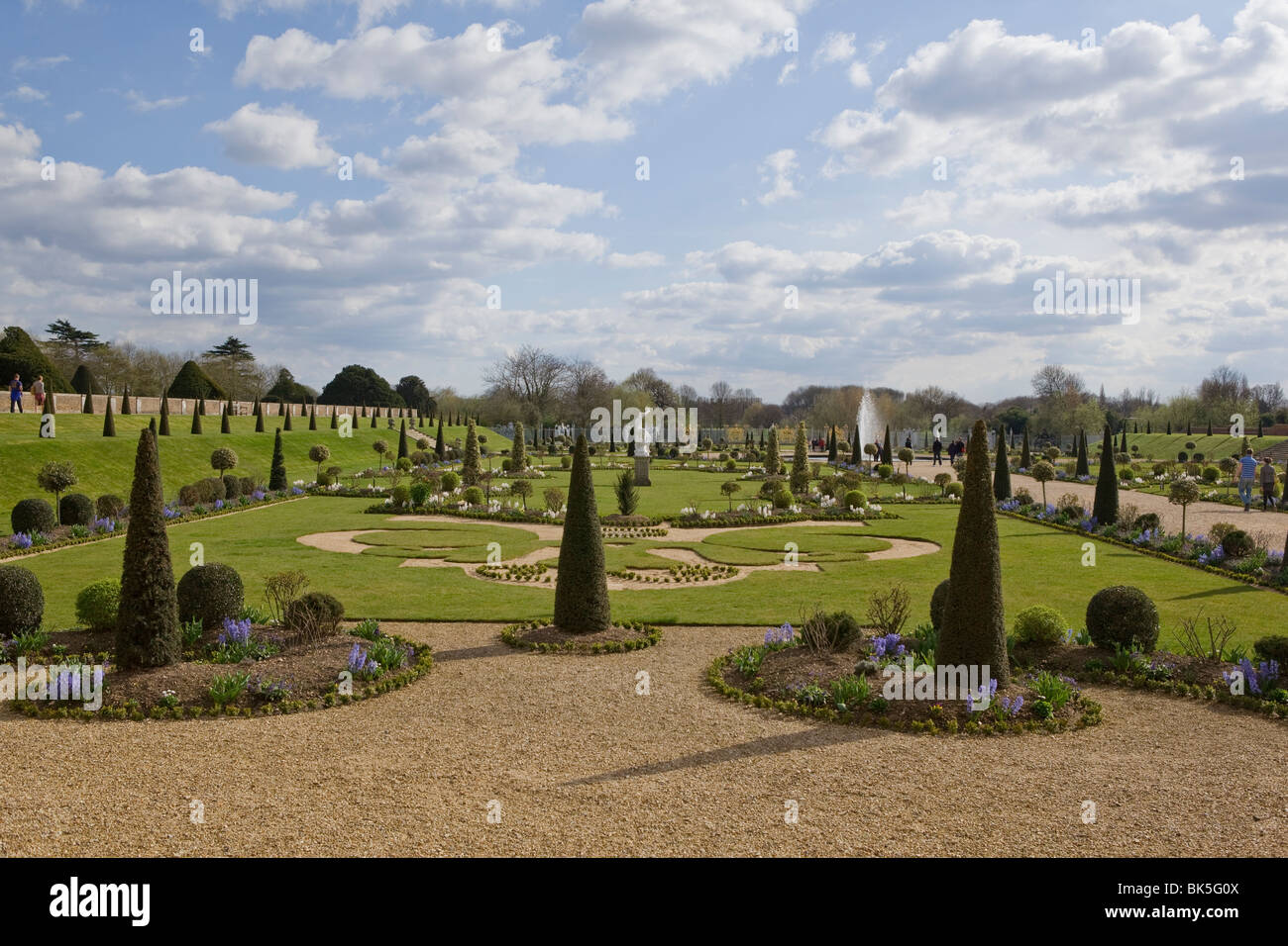 I giardini formali di Hampton Court Palace, Surrey, Inghilterra. Il giardino privato. Foto Stock