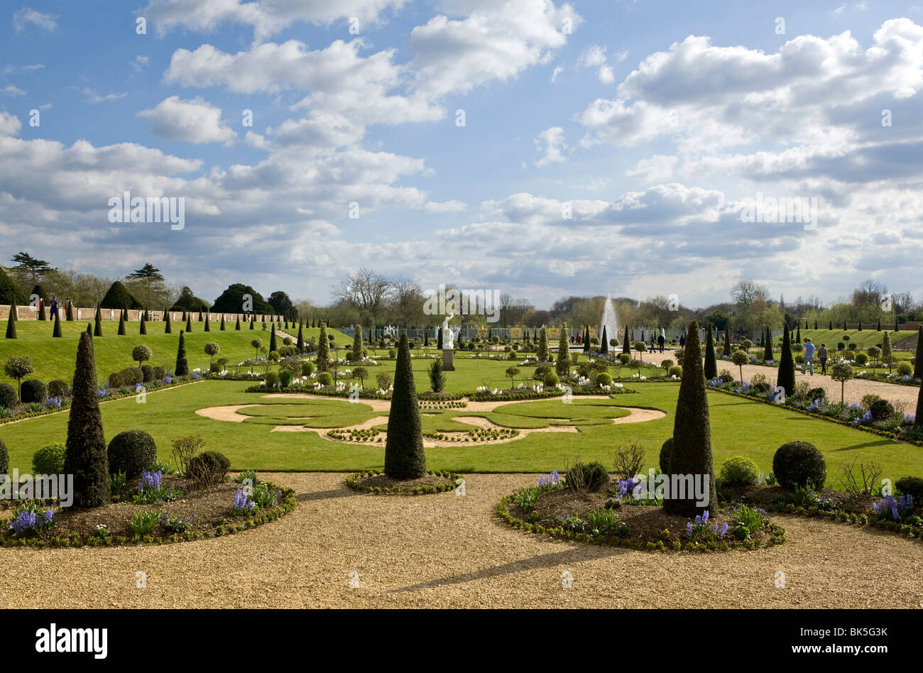 I giardini formali di Hampton Court Palace, Surrey, Inghilterra. Il giardino privato. Foto Stock