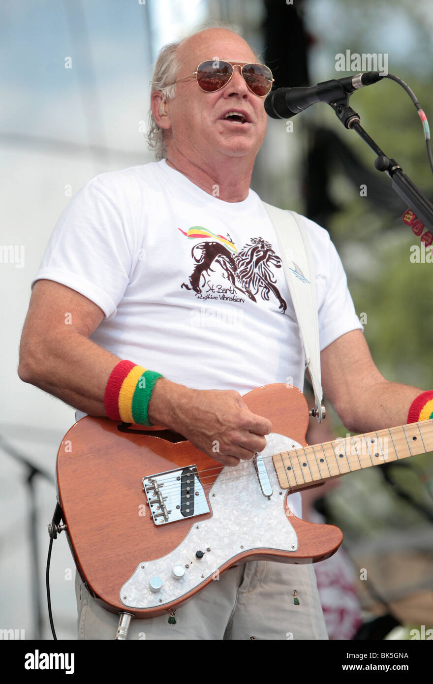 Jimmy Buffet esegue a Bonnaroo. Foto Stock