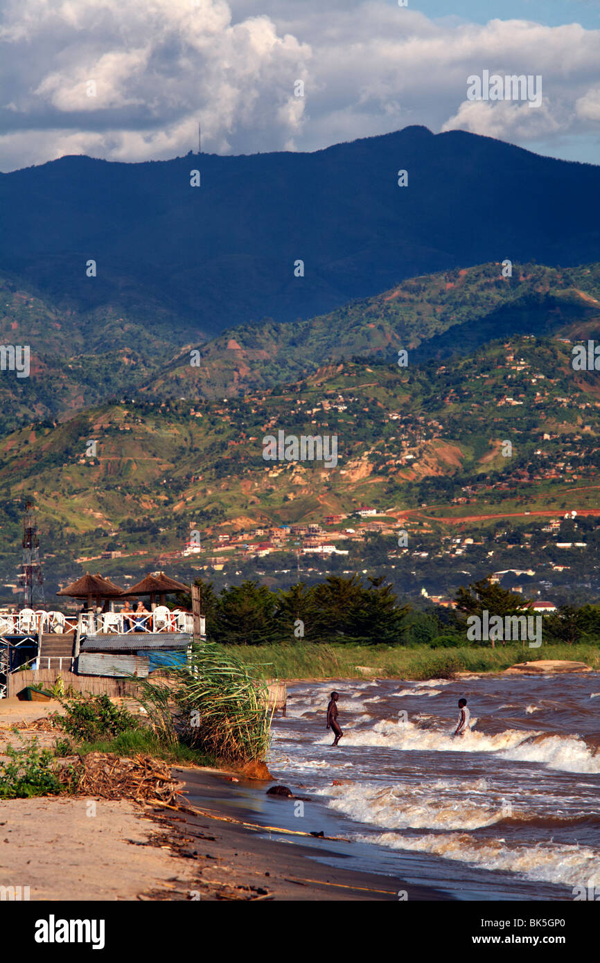 Plage des Cocotiers (Coconut Beach) noto anche come Saga Beach, a Bujumbura, Lago Tanganica, Burundi, Africa orientale, Africa Foto Stock