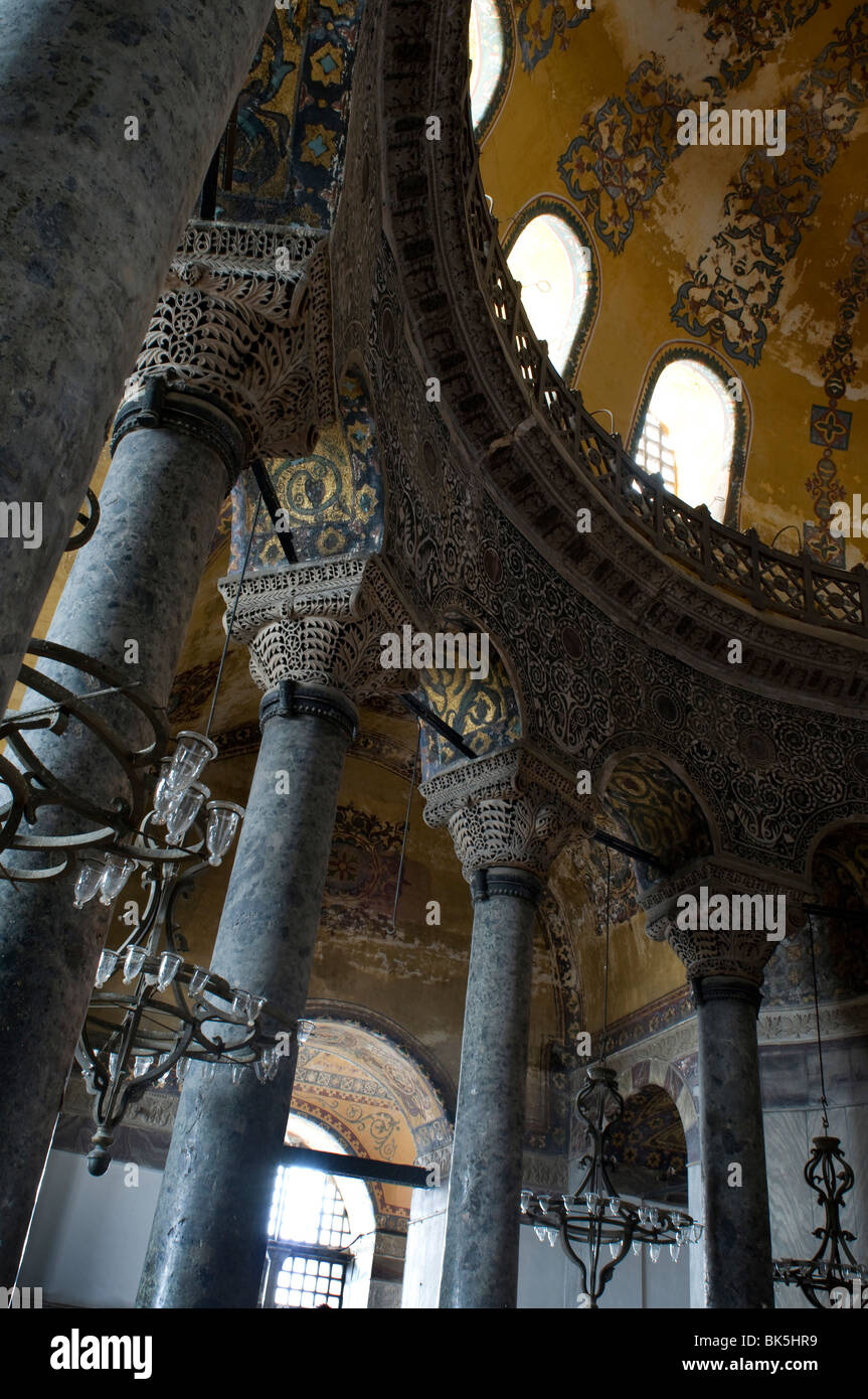 Colonne bizantina in un museo, Hagia Sophia, Istanbul, Turchia Foto Stock