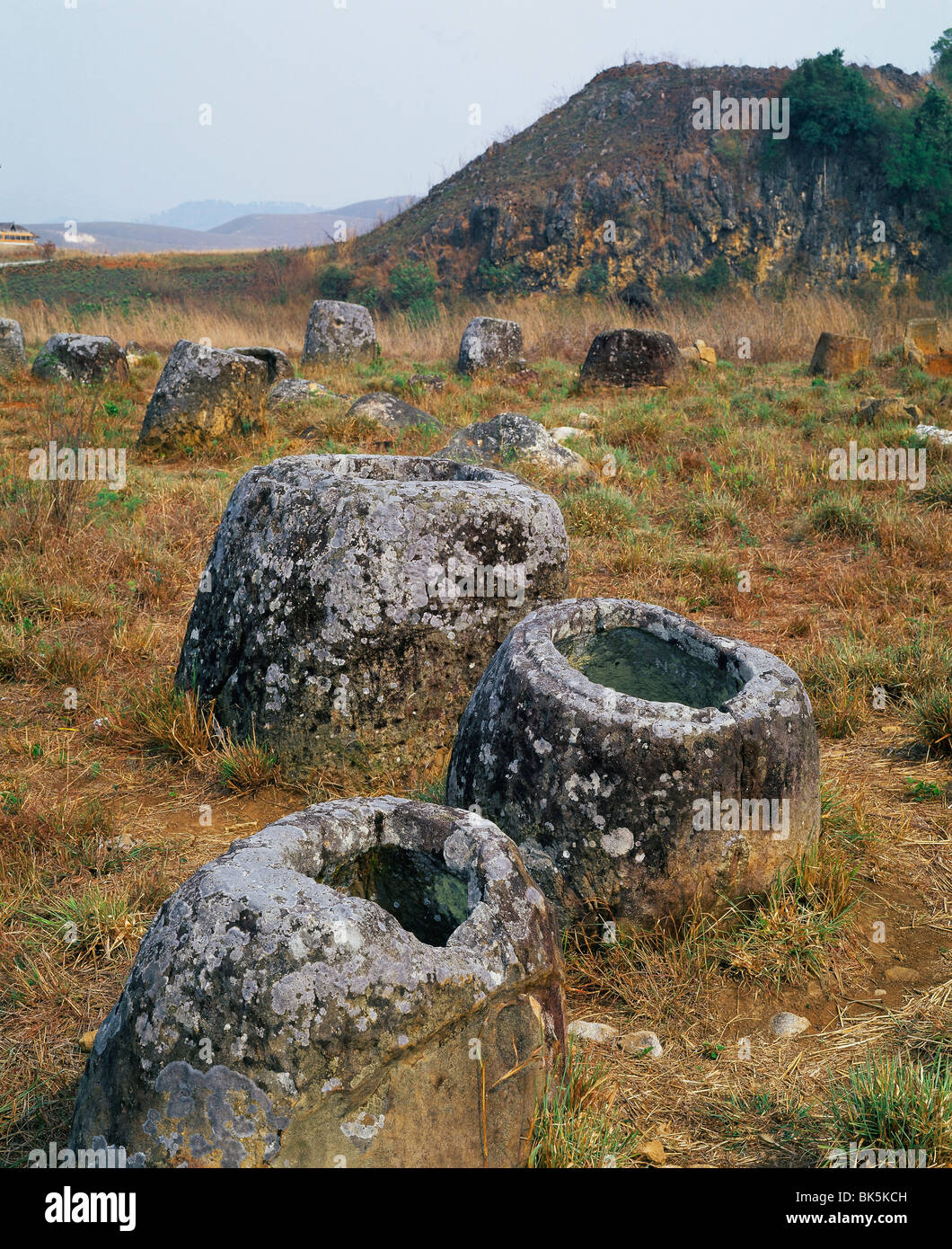 Pianura delle giare, sito di oltre 300 giare tra 1500 e 2000 anni, Cordigliera Annamese, Nord del Laos, Foto Stock